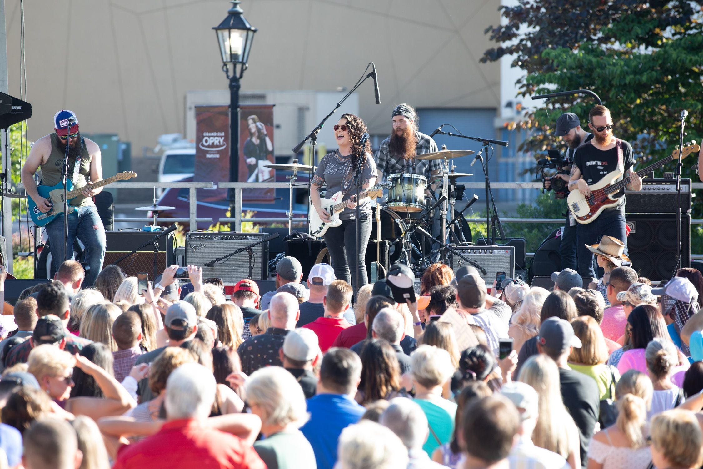 CMA Fest Plaza Party 2018.jpeg