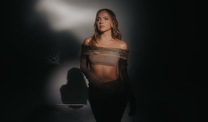 Artist Image for Danielle Bradbery